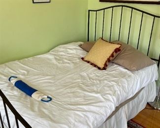 Black metal frame bed with mattress 