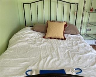 Black metal frame bed with mattress 