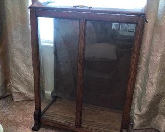 enclosed quilt storage rack