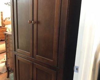 linen/blanket storage cabinet