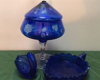 Daisy & button glass