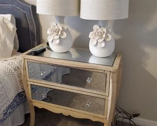 Beautiful lamps with flowers 23 inches high
Cream dresser with mirror top and drawers
31x32x15