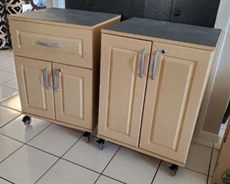 2 cabinets on wheels
24x20x33