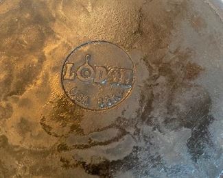 Lodge cast iron skillet