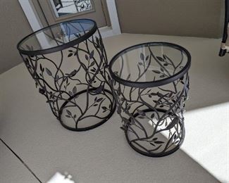 Round bird-themed glass top table pair