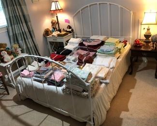 lots of multiple matching table clothes, matching napkins and place mats for entertaining.