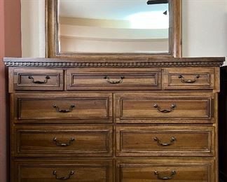 King Ashley Bedroom: Bed Frame, Dresser w Mirror (Jewelry Drawers and Cedar -Lined Drawers), Media Center/Drawers and Nightstand