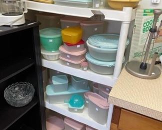 Tupperware, many pieces, some vintage