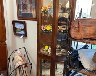 Display cabinet, Capodimonte, quilts