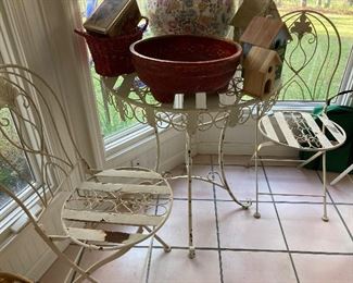 Vintage • White Wire • 3pc • Ice Cream Parlor Set • 28”dia Top • $129