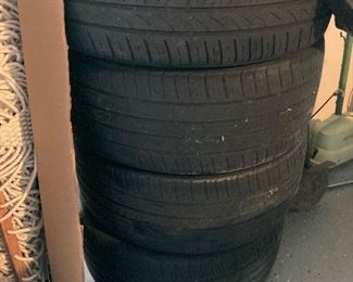 Hankook • 225/40 R18 • 2016 VW
GTI • Four Factory Tires • 25,000 mi • $75 set