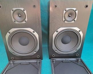 SPEAKERS