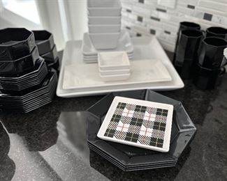 Large Selection of Kitchen Items :
Vintage Arcoroc Octime Black Octagon Glass Dish Set