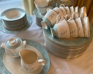 Cavalier 
Egg Shell
Homer Laughlin 