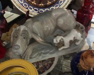 Lots of porcelain figures 