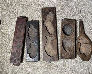 Lot 64   20 Bid(s)
5 Wooden Molds
