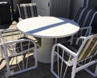 5 piece outdoor dining set. Pedestal Table & 4 Chairs