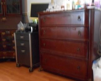 MAHOGANY 4 DRAWER DRESSER/ OFFICE CABINET 