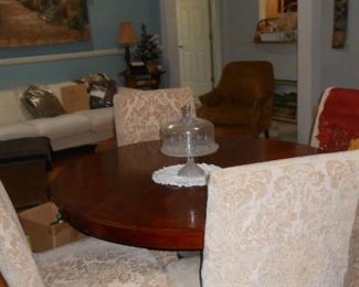 DINNING TABLE AND CHAIRS