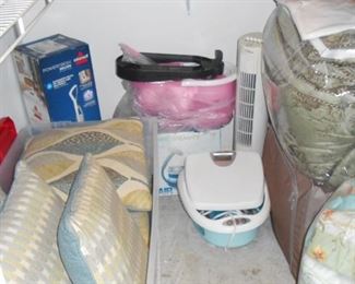 PILLOWS COMFORTERS SMALL APPLIACES