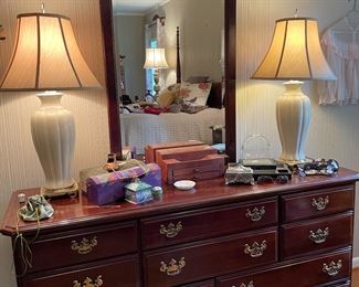 Mahogany dresser & mirror