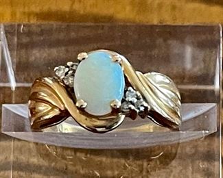 Vintage 10K Gold - Opal And Diamond Ring Size 6 - Total Weight 4 Grams 