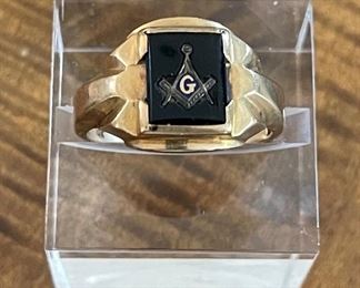 Antique 10K Gold R S Company Black Onyx And Enamel Masonic Ring  Size 9.5 Total Weight 5 Grams 