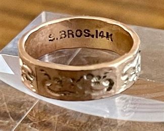 Antique S Bros 14K Gold Size 1 Engraved Baby Ring - 1.1 Grams 