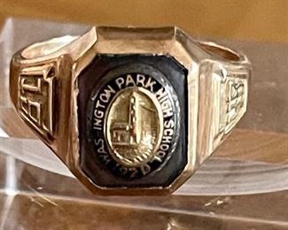 10K Gold 1948 Washington Park High School Class Ring - Size 5.25 - Total Weight 4.9 Grams 