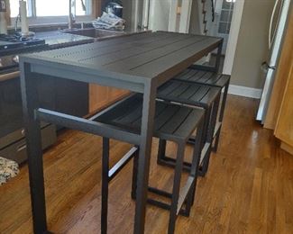 High Top Metal Table and Matching Stools