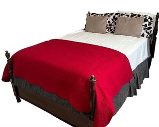 Red bedspread (queen sized)