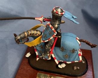 Pewter Knight Le Comte De Nevers