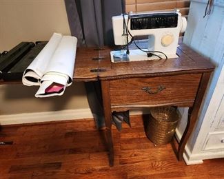 Sewing machine in cabinet 