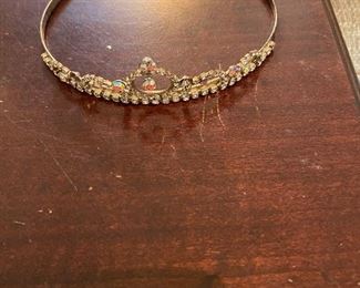 Tiara & jewelry box