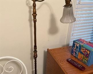 Vintage tall lamp 