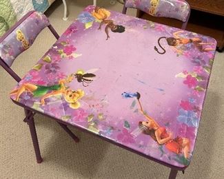 Small kids table and 2 chairs 
