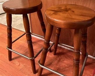 Pair of wooden stool 