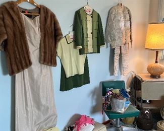 Vintage clothing /fabulous industrial office chair