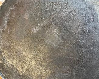 wagner sidney cast iron fry pan