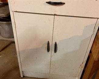 Metal cabinet