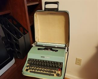 Olivette Typewriter