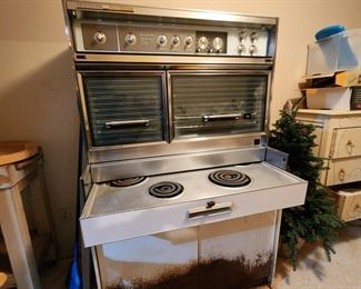 Frigidaire Custom Imperial Stove