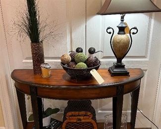 Console table and accessories