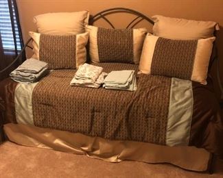 Day Bed - see detailed description