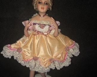 Ballerina - $30.00  -  Seymour Mann late 1980's porcelain ballerina 