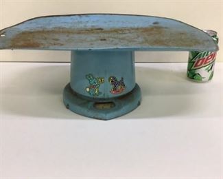 Antique Brearley Co. "Counselor" metal baby scale