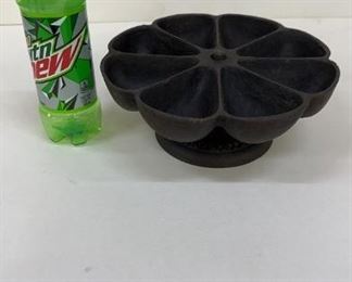 Antique cast iron STAR NAIL CUP Cobblers Caddie