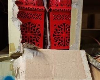 Red lanterns, 1 box