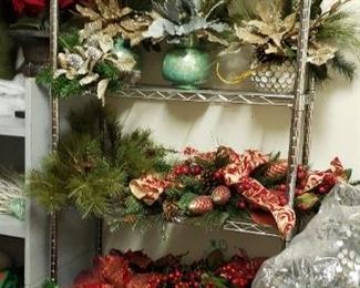 Pre-made floral holiday centerpieces, in baskets etc. CART not for sale