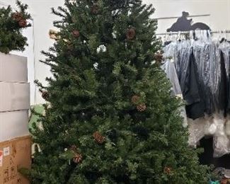 12' tree